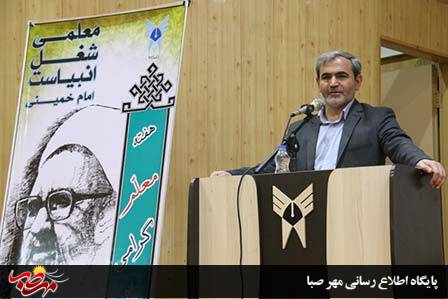 فرماندار ویژه شهرستان میانه: احترام به جایگاه معلم و استاد، احترام به آینده مردم ایران است