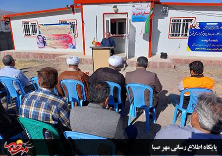 مسئولین کشور در تلاشند تا نشانه های محرومیت و عقب ماندگی را در همه نقاط کشور از بین ببرند