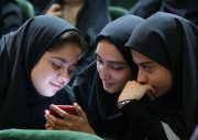 با نوجوان‌ سلبریتی‌ زده‌مان چه کنیم؟