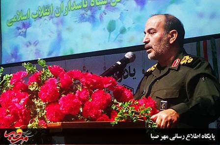 یادواره ۱۲۰۰ شهید دوران دفاع مقدس و سرداران و شهدای کارمندی و کارگری میانه برگزار شد