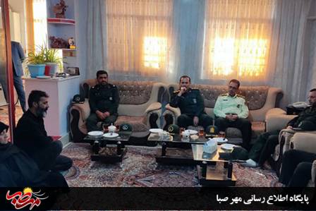 فرمانده سپاه میانه با خانواده شهید حسین تقی پور دیدار کرد