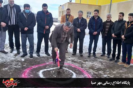 زمین چمن مصنوعی روستای صومعه علیا بخش ترکمانچای کلنگ زنی شد