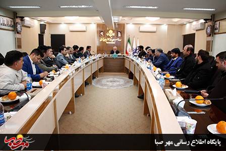 نشست هم اندیشی خبرنگاران آزاد شهرستان‌ها با مدیرکل صدا و سیمای مرکز آذربایجان شرقی