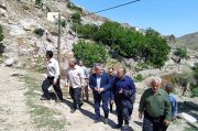 بازدید فرماندار ویژه میانه از روستای آستانجین کاغذکنان