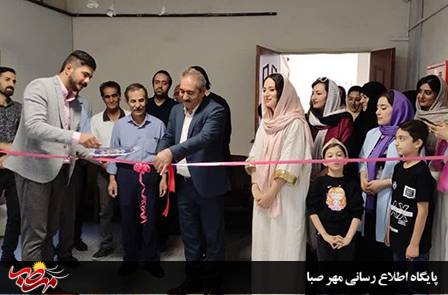 افتتاح نمایشگاه نقاشی رنگ روغن با عنوان مروری بر آثار ندا حسنی درمیانه