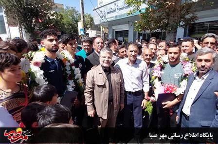 استقبال از ورزشکاران مدال آور میانه ای