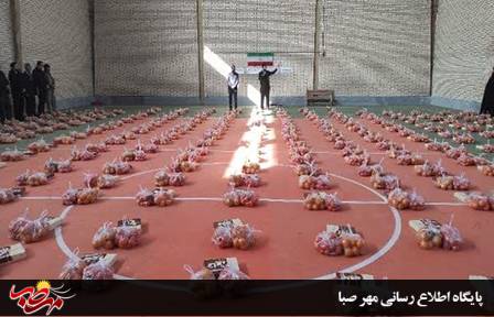 به همت سپاه میانه؛سفره‌های یلدایی فقرا رنگین شد