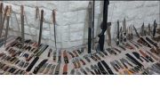 دستگیری اراذل و اوباش و کشف انواع سلاح سرد در عملیات ضربتی پلیس ” میانه”