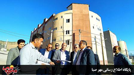 با حضور میدانی فرماندار میانه؛مشکلات مسکن مهر ترکمانچای بررسی شد 3