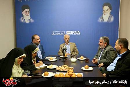 مردی که آزادی و آزادگی را در قاب تاریخ نقش می‌کند