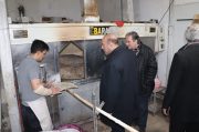 بازدید سرزده فرماندار میانه از روند فعالیت نانوایی ها