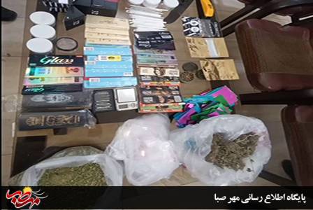 کشف مقدار ۳ کیلوگرم مواد مخدر و دستگیری ۵ نفر در شهرستان میانه