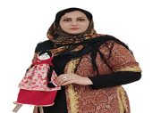 “قیچا گلین”عروسک محلی میانه، نشان ملی فیروزه را دریافت کرد