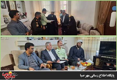 دیدار فرمانده انتظامی میانه با مادر شهید ” جلال انصاری”
