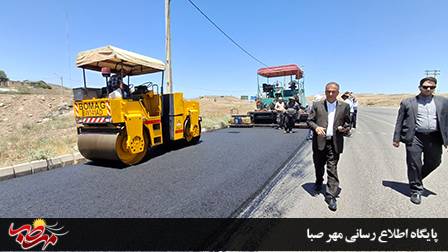 بازدید فرماندار ویژه میانه از آسفالت ریزی مسیر میانه ترک 2