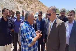 فرماندار ویژه میانه؛ مشارکت اهالی روستای سفیدخانی در توسعه راه روستایی مصداق همدلی و وفاق برای آبادانی کشور است