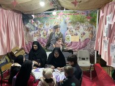 نمایشگاه تاب‌آوری و خدمات قضایی پلیس میانه در میدان معلم؛ از مشاوره رایگان تا مسابقه نقاشی کودکان»