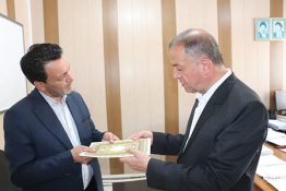 حضور سرزده فرماندار ویژه میانه در اداره برق و تجلیل از خدمات شبانه‌روزی در روزهای بحرانی